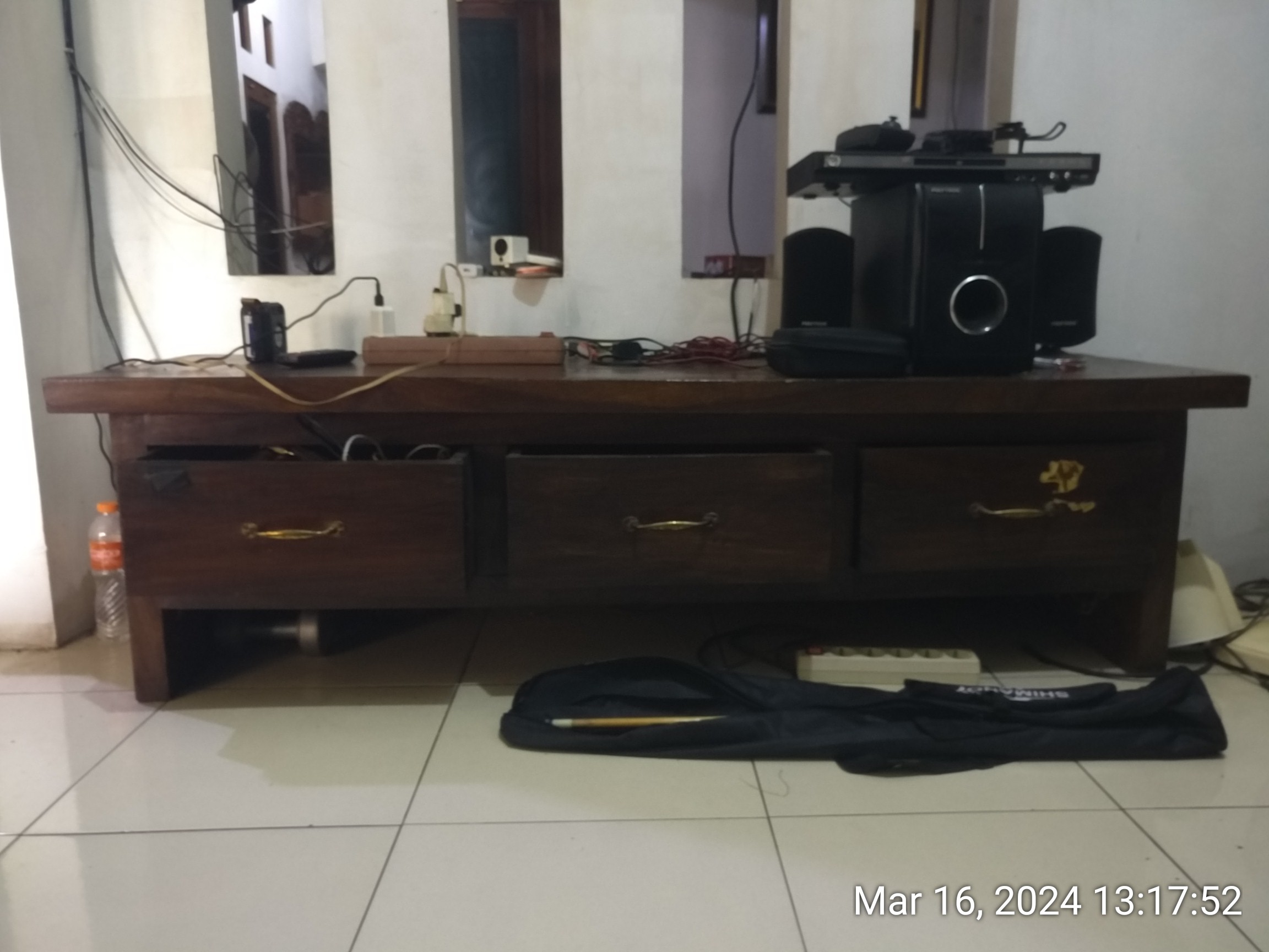 Buffet kayu jati tebal